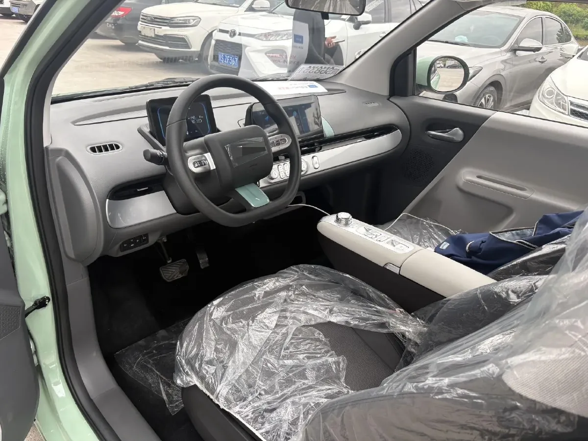 2025 LingBox BOX BEV 19.2KWH,autocango,china used car exporter,china ev exporter,chinese used car exporter,chinese used ev exporter