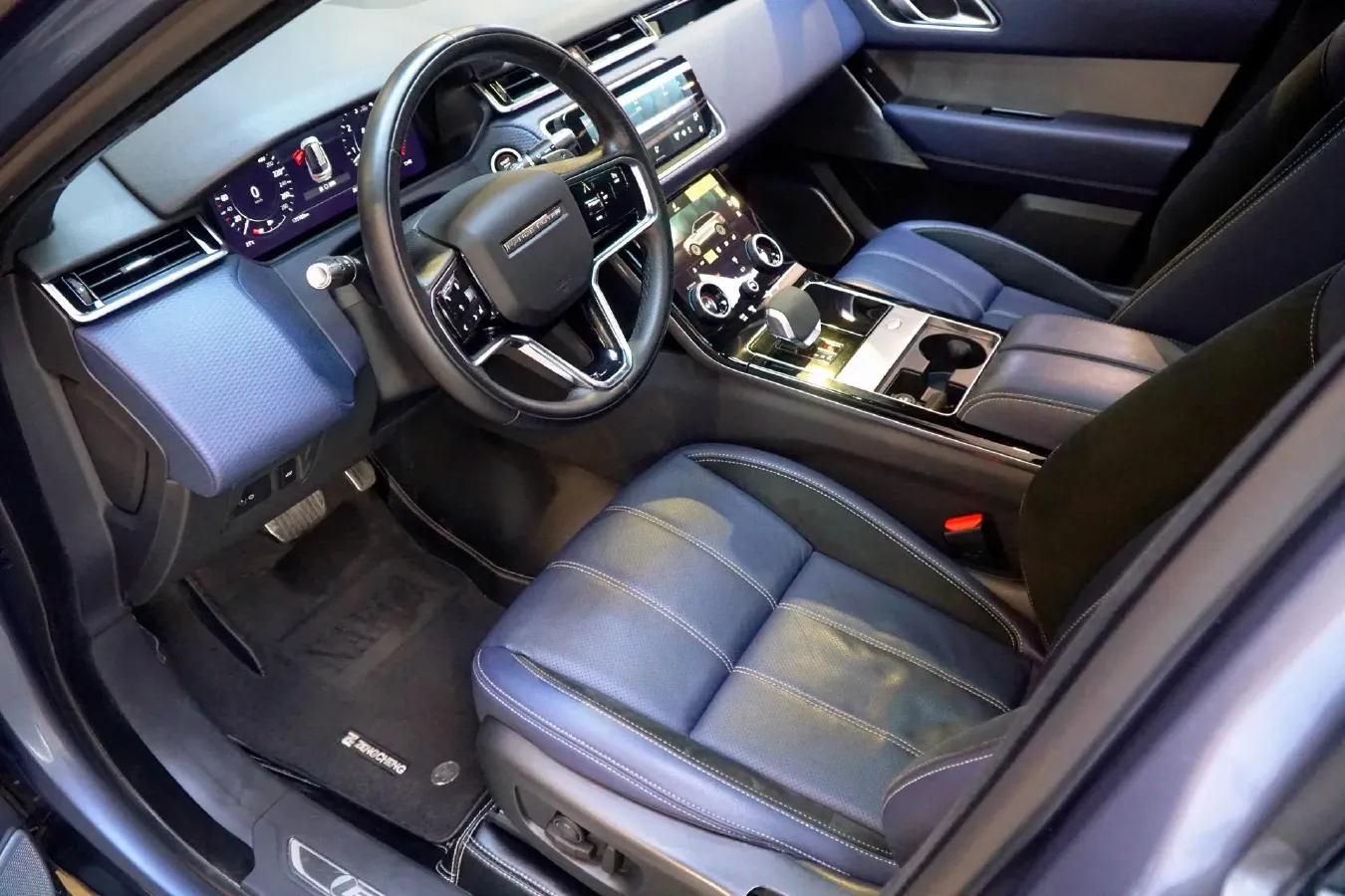 2021 Land Rover Range Rover Velar 3.0T 340HP L6 8AT,autocango,china used car exporter,china ev exporter,chinese used car exporter,chinese used ev exporter