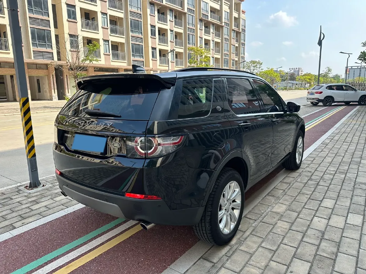 2018 Land Rover Discovery Sport 2.0T 241HP L4 9AT,autocango,china used car exporter,china ev exporter,chinese used car exporter,chinese used ev exporter