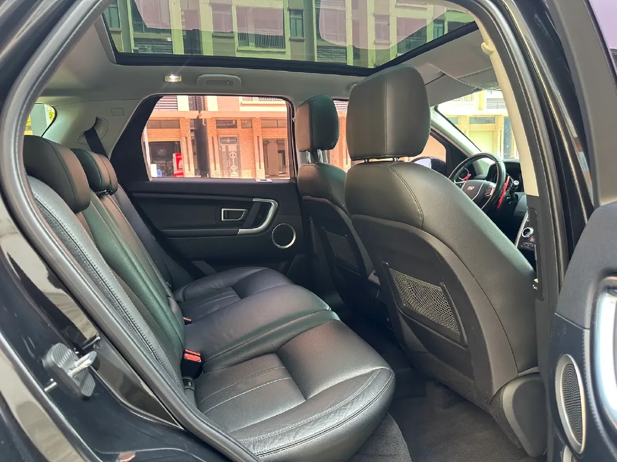 2018 Land Rover Discovery Sport 2.0T 241HP L4 9AT,autocango,china used car exporter,china ev exporter,chinese used car exporter,chinese used ev exporter