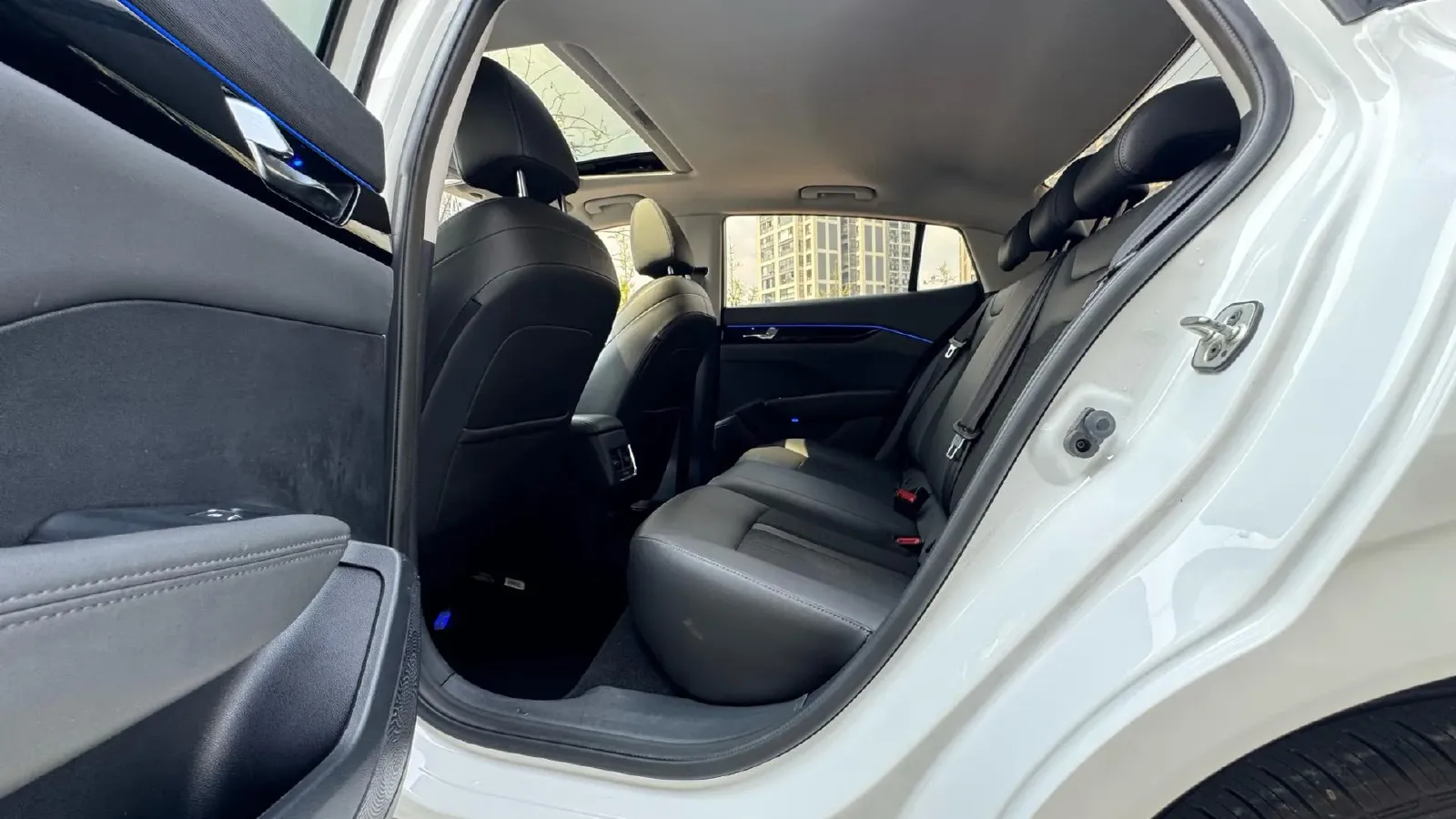 2020 DongFeng Aeolus YiXuan 1.5T 150HP L4 6DCT,autocango,china used car exporter,china ev exporter,chinese used car exporter,chinese used ev exporter