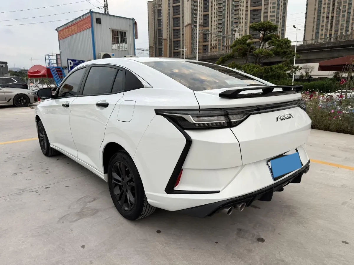 2023 DongFeng Aeolus YiXuan 1.5L 125HP L4 6DCT,autocango,china used car exporter,china ev exporter,chinese used car exporter,chinese used ev exporter
