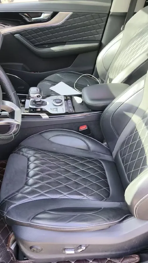 2019 HongQi HS5 2.0T 224HP L4 6AT,autocango,china used car exporter,china ev exporter,chinese used car exporter,chinese used ev exporter