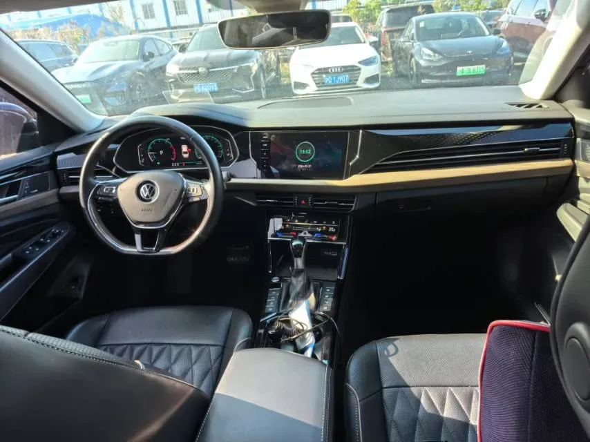 2021 Volkswagen Passat 2.0T 220HP L4 7DCT,autocango,china used car exporter,china ev exporter,chinese used car exporter,chinese used ev exporter