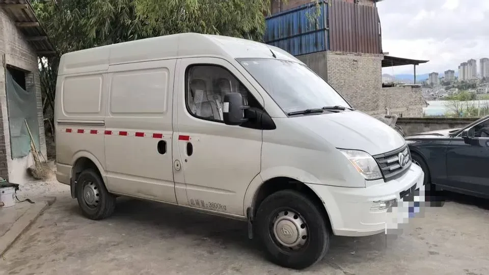 2021 MAXUS XinTu V80 2.0T 139HP L4 6MT,autocango,china used car exporter,china ev exporter,chinese used car exporter,chinese used ev exporter