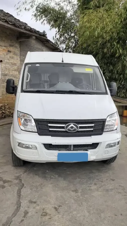 2021 MAXUS XinTu V80 2.0T 139HP L4 6MT,autocango,china used car exporter,china ev exporter,chinese used car exporter,chinese used ev exporter