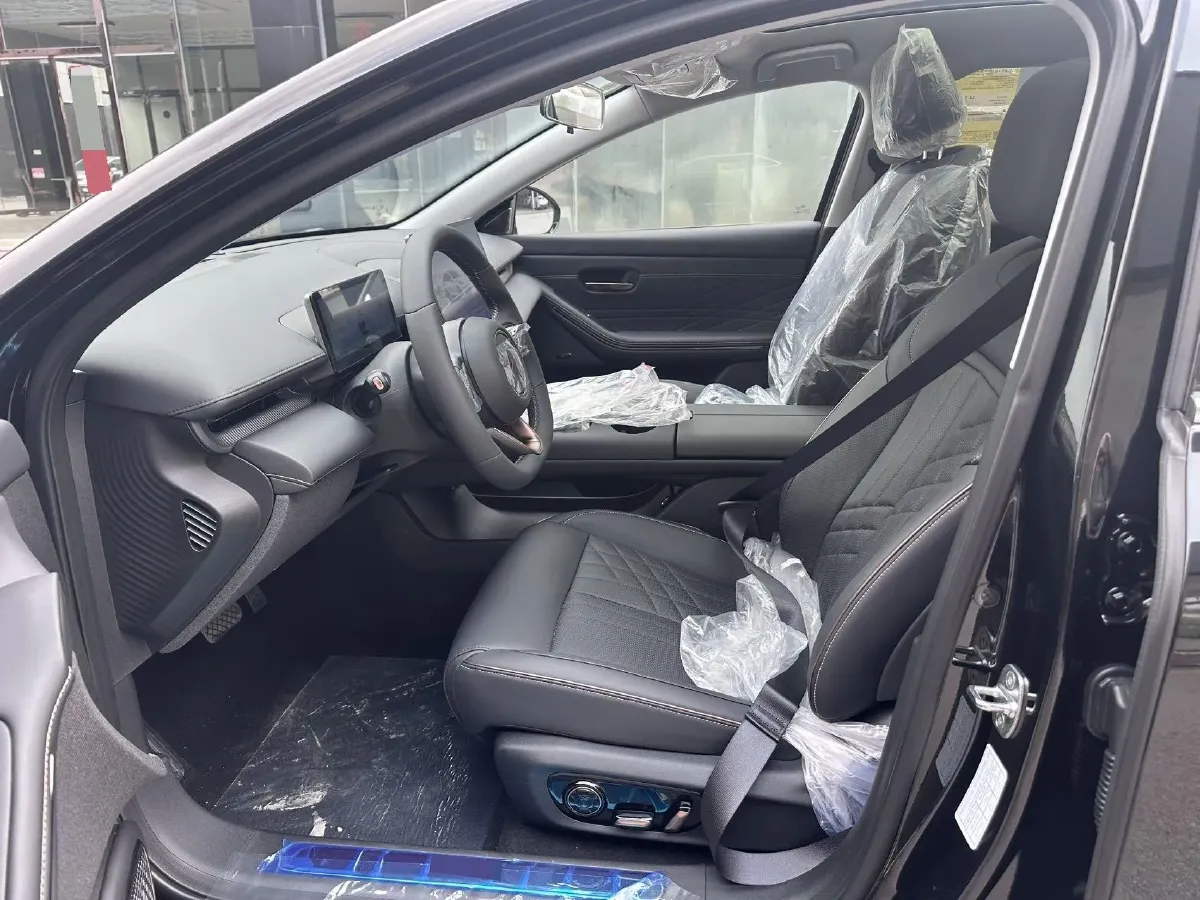 2025 BaoJun XiangJing BEV,autocango,china used car exporter,china ev exporter,chinese used car exporter,chinese used ev exporter