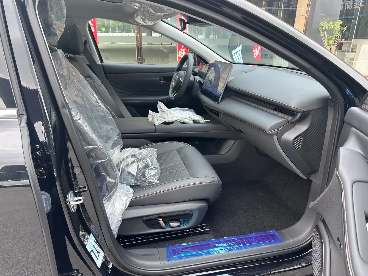 2025 BaoJun XiangJing BEV,autocango,china used car exporter,china ev exporter,chinese used car exporter,chinese used ev exporter