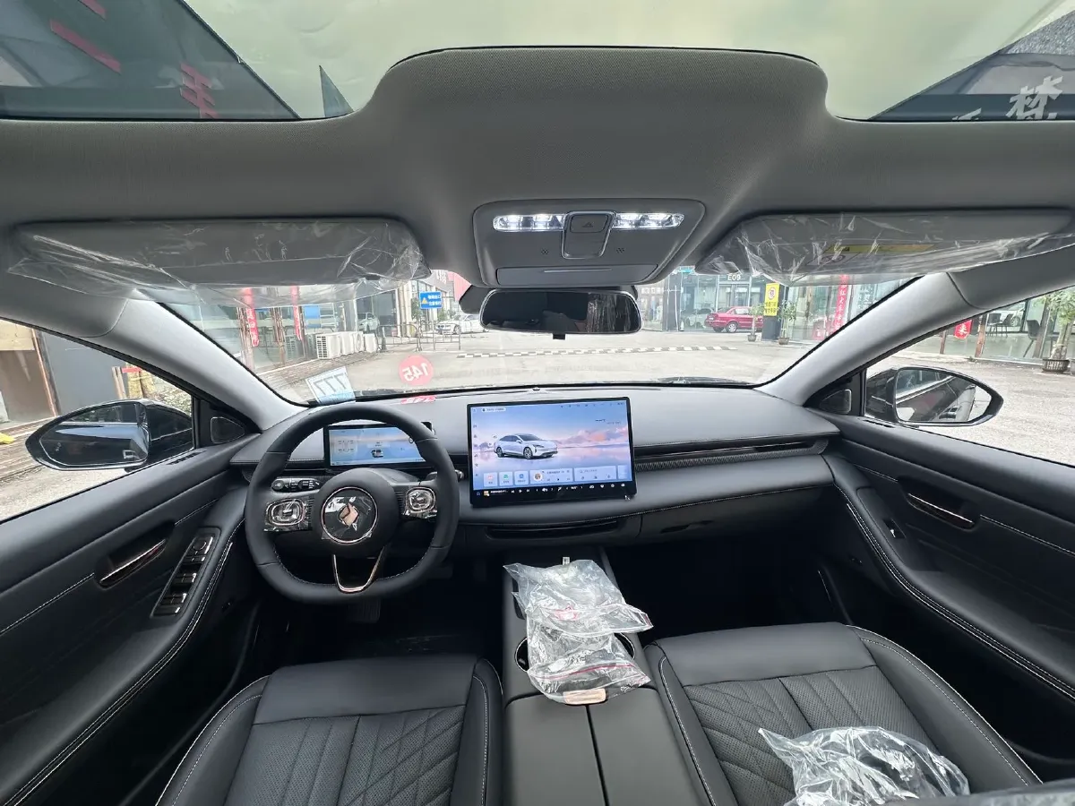 2025 BaoJun XiangJing BEV,autocango,china used car exporter,china ev exporter,chinese used car exporter,chinese used ev exporter