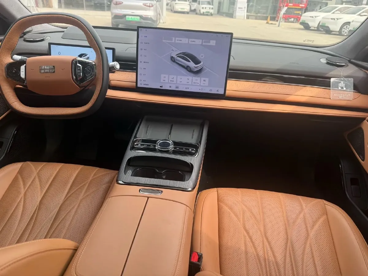 2025 Geely Galaxy Starshine 8 1.5T 163HP L4 3DHT PHEV 27.69KWH,autocango,china used car exporter,china ev exporter,chinese used car exporter,chinese used ev exporter