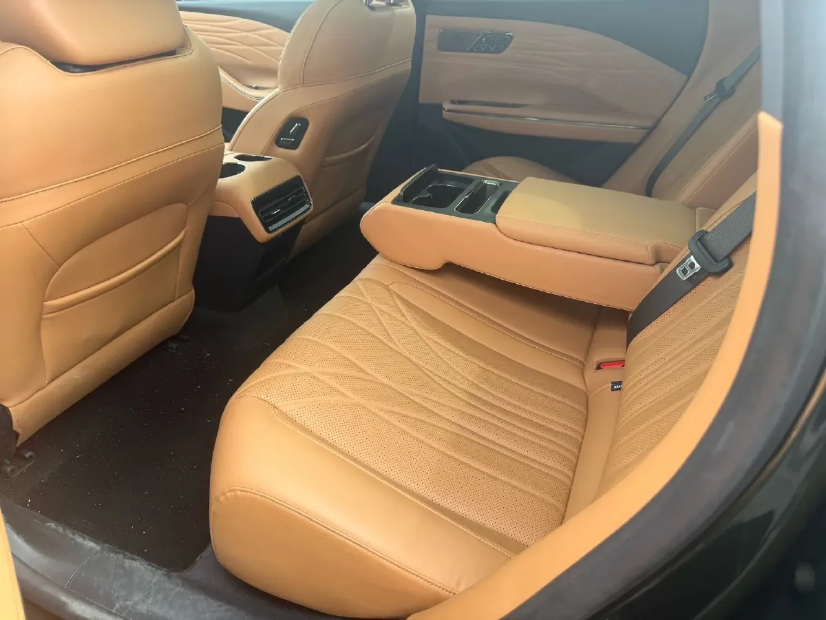 2025 Geely Galaxy Starshine 8 1.5T 163HP L4 3DHT PHEV 27.69KWH,autocango,china used car exporter,china ev exporter,chinese used car exporter,chinese used ev exporter