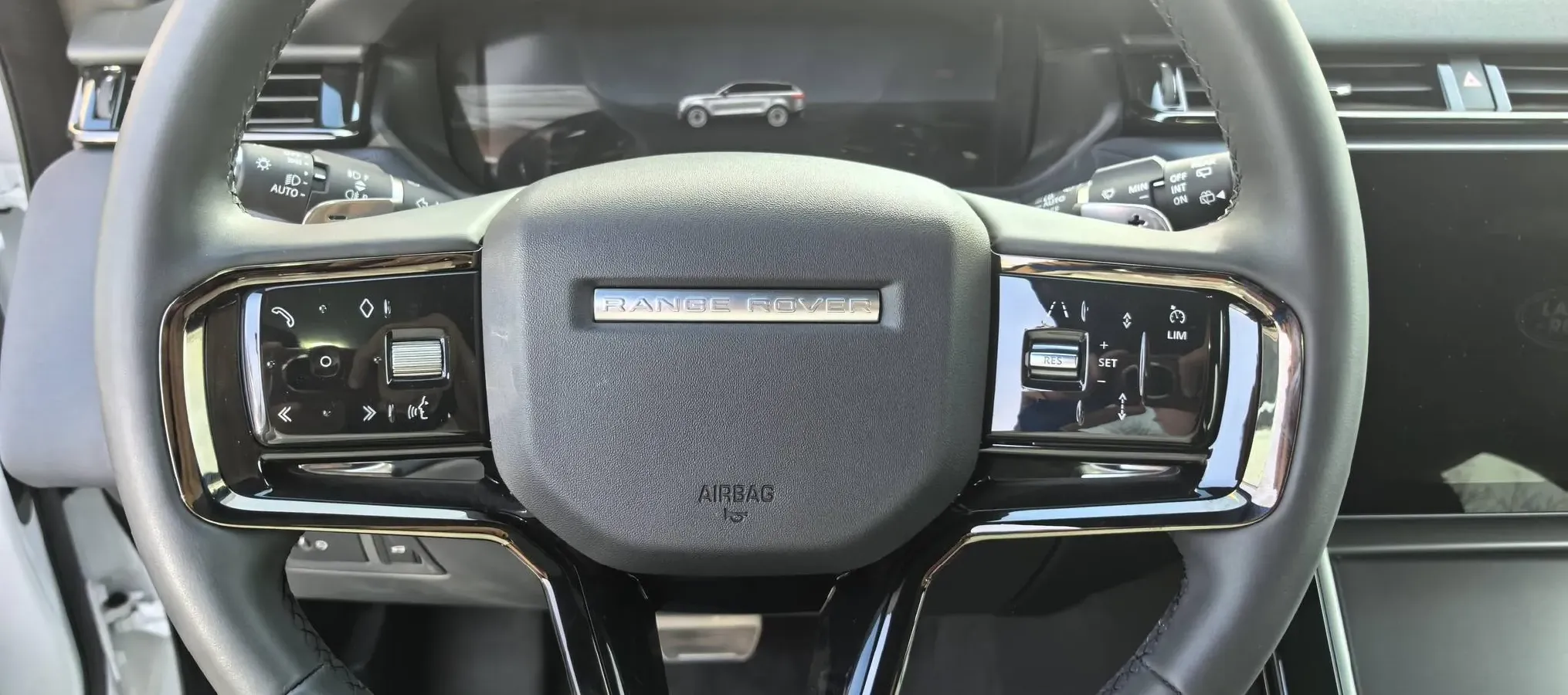 2025 Land Rover Range Rover Velar 2.0T 250HP L4 8AT,autocango,china used car exporter,china ev exporter,chinese used car exporter,chinese used ev exporter