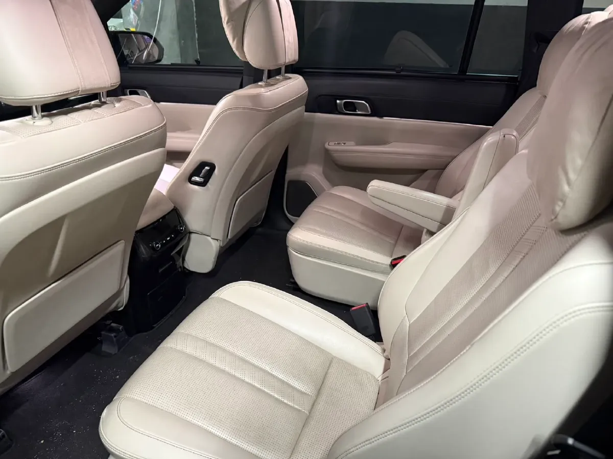 2020 Li ONE Range Extended 131HP REEV 40.5KWH,autocango,china used car exporter,china ev exporter,chinese used car exporter,chinese used ev exporter