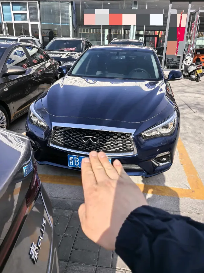 2018 Jeep Grand Commander 2.0T 265HP L4 9AT,autocango,china used car exporter,china ev exporter,chinese used car exporter,chinese used ev exporter