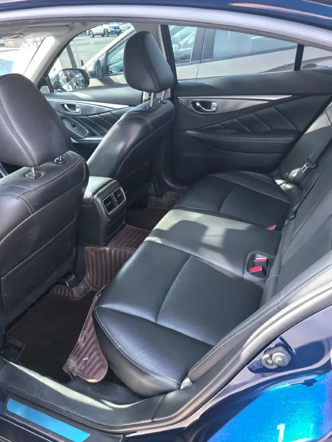 2018 Jeep Grand Commander 2.0T 265HP L4 9AT,autocango,china used car exporter,china ev exporter,chinese used car exporter,chinese used ev exporter