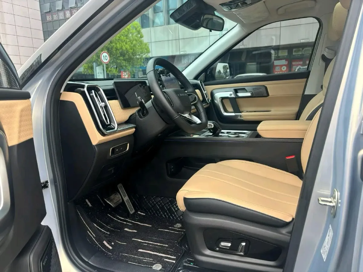 2023 Chery Exploration 06 1.6T 197HP L4 7DCT,autocango,china used car exporter,china ev exporter,chinese used car exporter,chinese used ev exporter