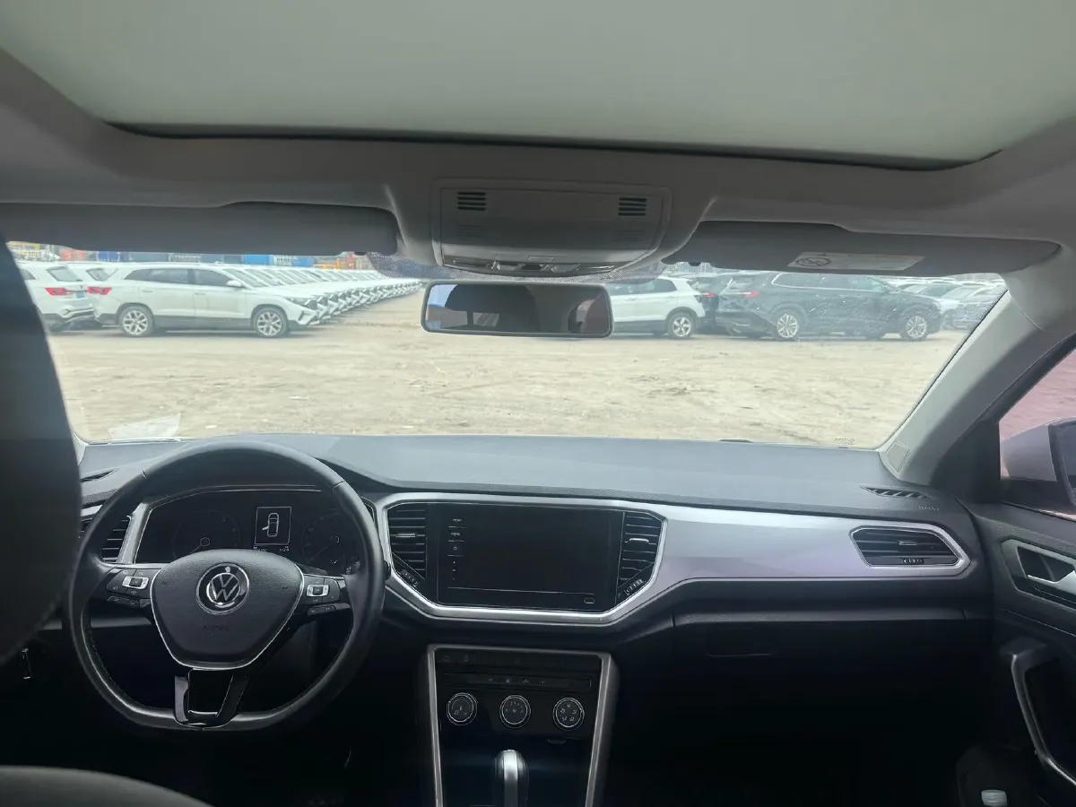 2023 Volkswagen Tiguan L 1.5T 160HP L4 7DCT,autocango,china used car exporter,china ev exporter,chinese used car exporter,chinese used ev exporter