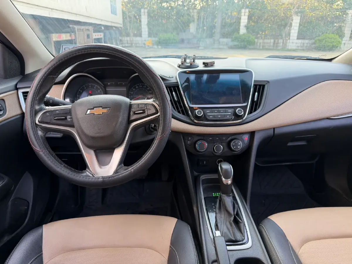 2022 Chevrolet Monza 1.5L 113HP L4 6AT,autocango,china used car exporter,china ev exporter,chinese used car exporter,chinese used ev exporter