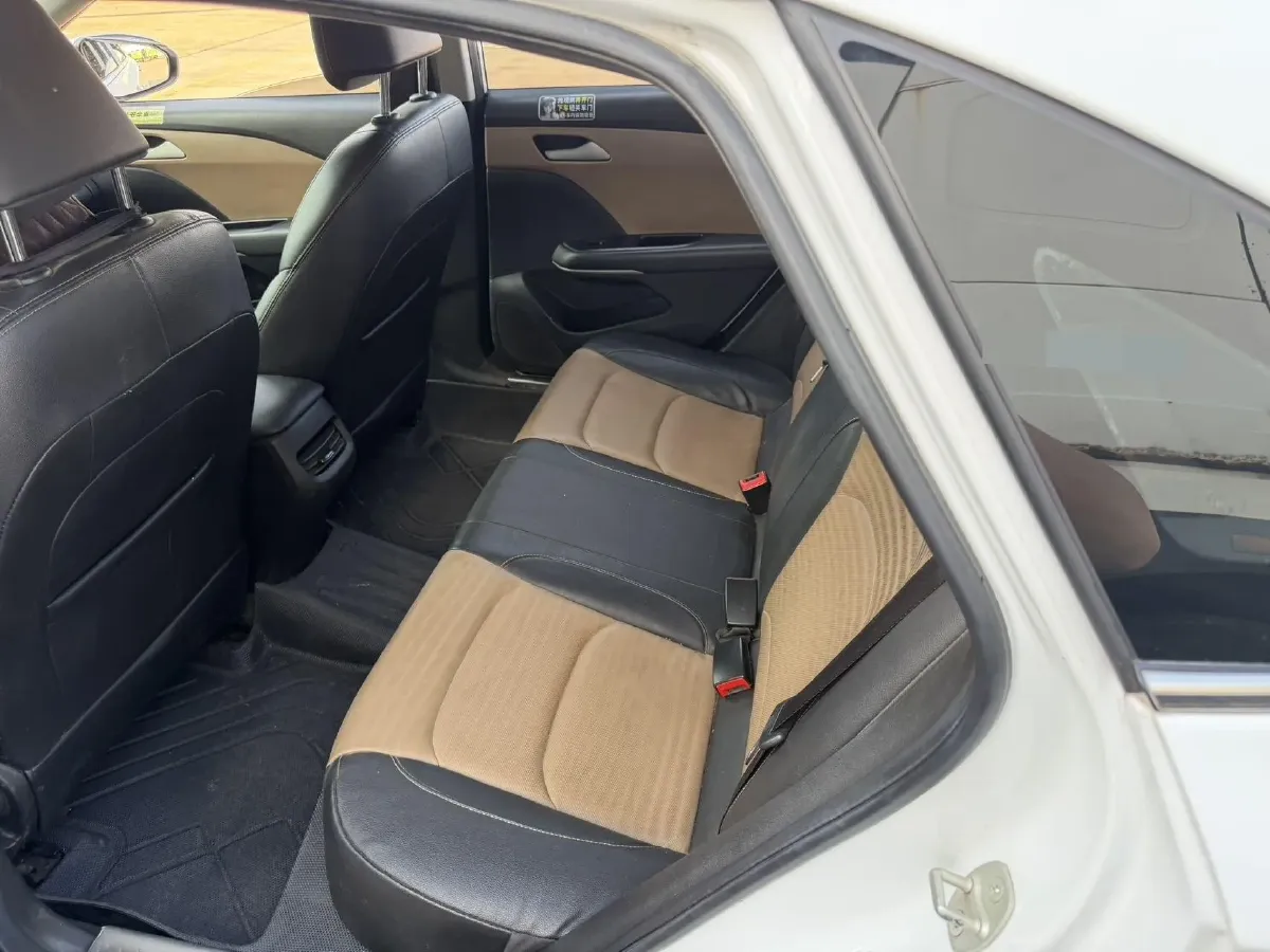 2022 Chevrolet Monza 1.5L 113HP L4 6AT,autocango,china used car exporter,china ev exporter,chinese used car exporter,chinese used ev exporter