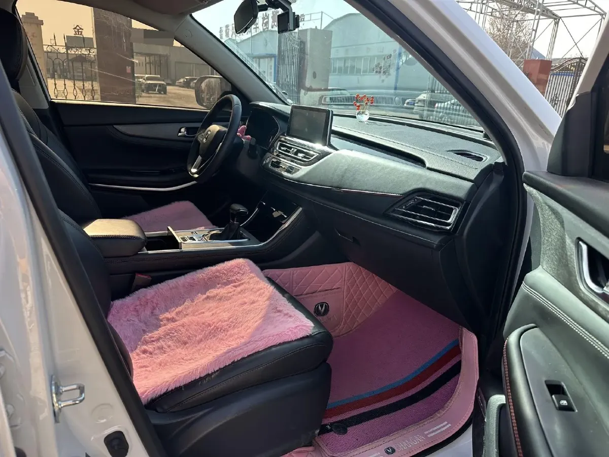 2022 ChangAn CS75 1.5T 180HP L4 7DCT,autocango,china used car exporter,china ev exporter,chinese used car exporter,chinese used ev exporter