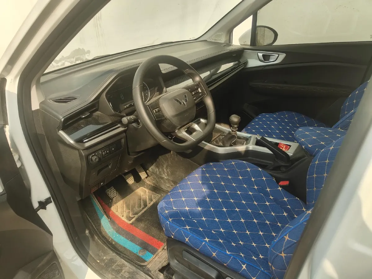 2022 WuLing ZhengChen 2.0L 136HP L4 6MT,autocango,china used car exporter,china ev exporter,chinese used car exporter,chinese used ev exporter