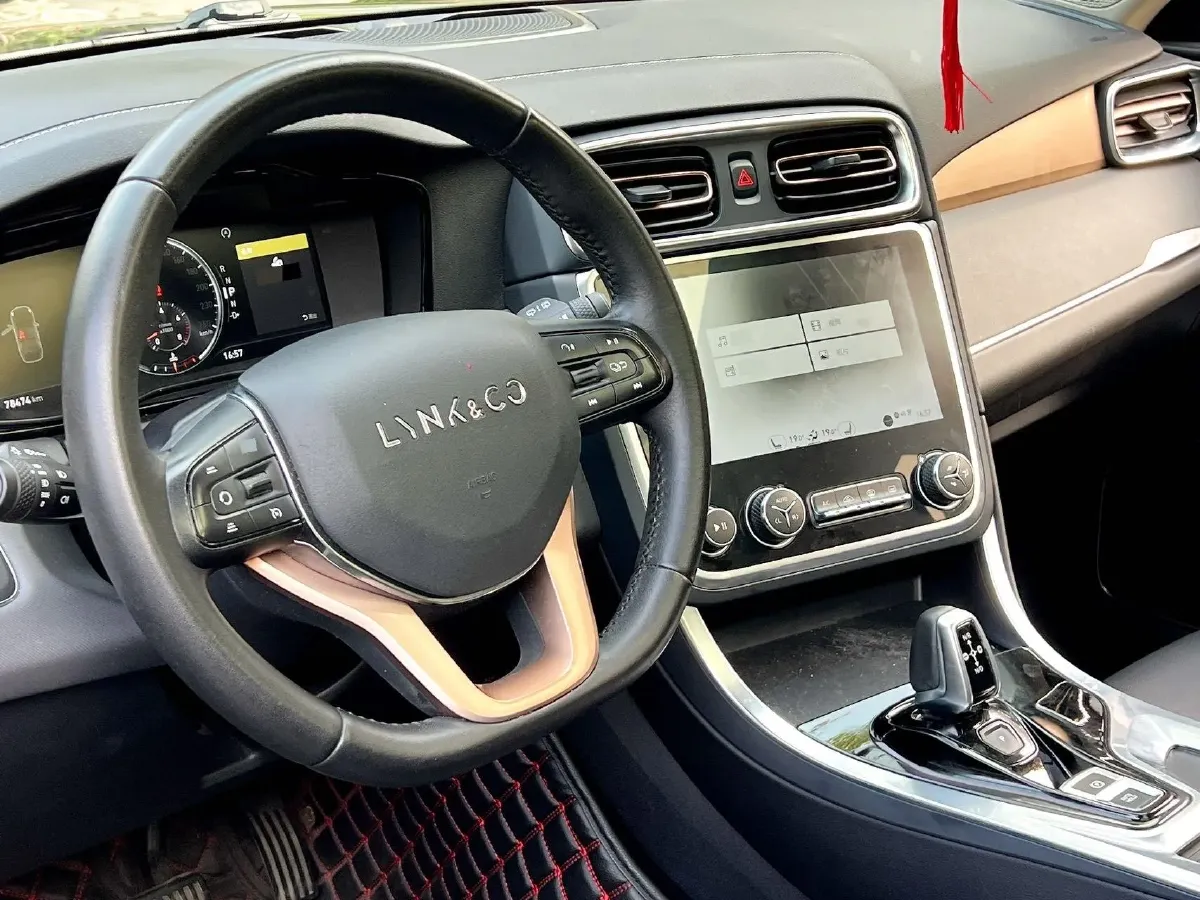 2019 LYNK&CO 01 2.0T 190HP L4 6AT,autocango,china used car exporter,china ev exporter,chinese used car exporter,chinese used ev exporter