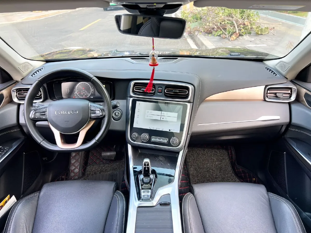 2019 LYNK&CO 01 2.0T 190HP L4 6AT,autocango,china used car exporter,china ev exporter,chinese used car exporter,chinese used ev exporter