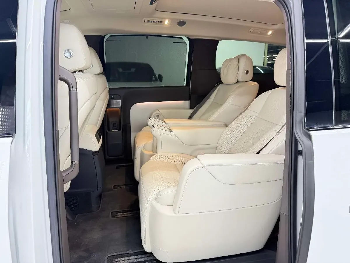 2024 Li MEGA BEV 102.7KWH,autocango,china used car exporter,china ev exporter,chinese used car exporter,chinese used ev exporter