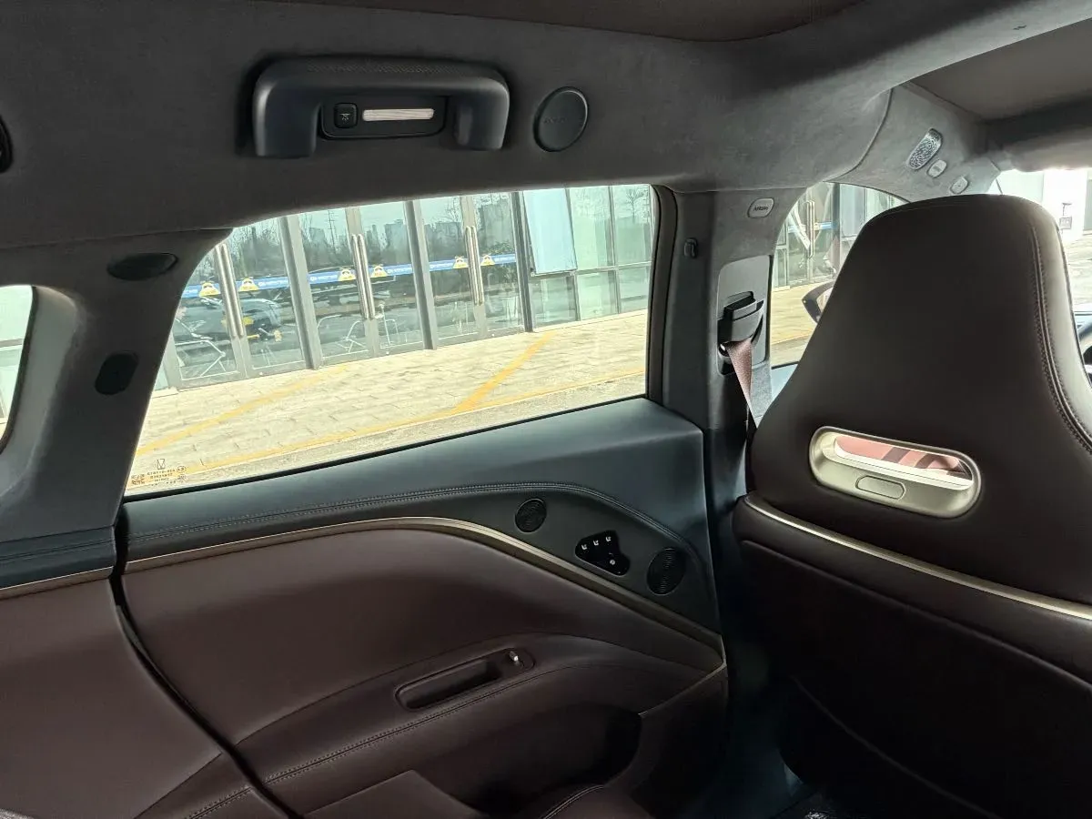 2025 Avatr 11 1.5T 156HP L4 REEV,autocango,china used car exporter,china ev exporter,chinese used car exporter,chinese used ev exporter