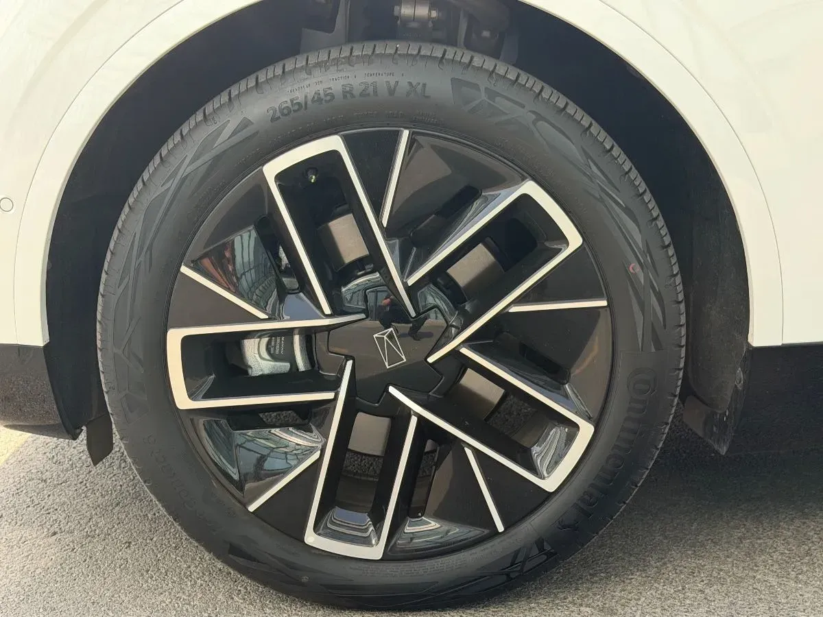 2025 Avatr 11 1.5T 156HP L4 REEV,autocango,china used car exporter,china ev exporter,chinese used car exporter,chinese used ev exporter