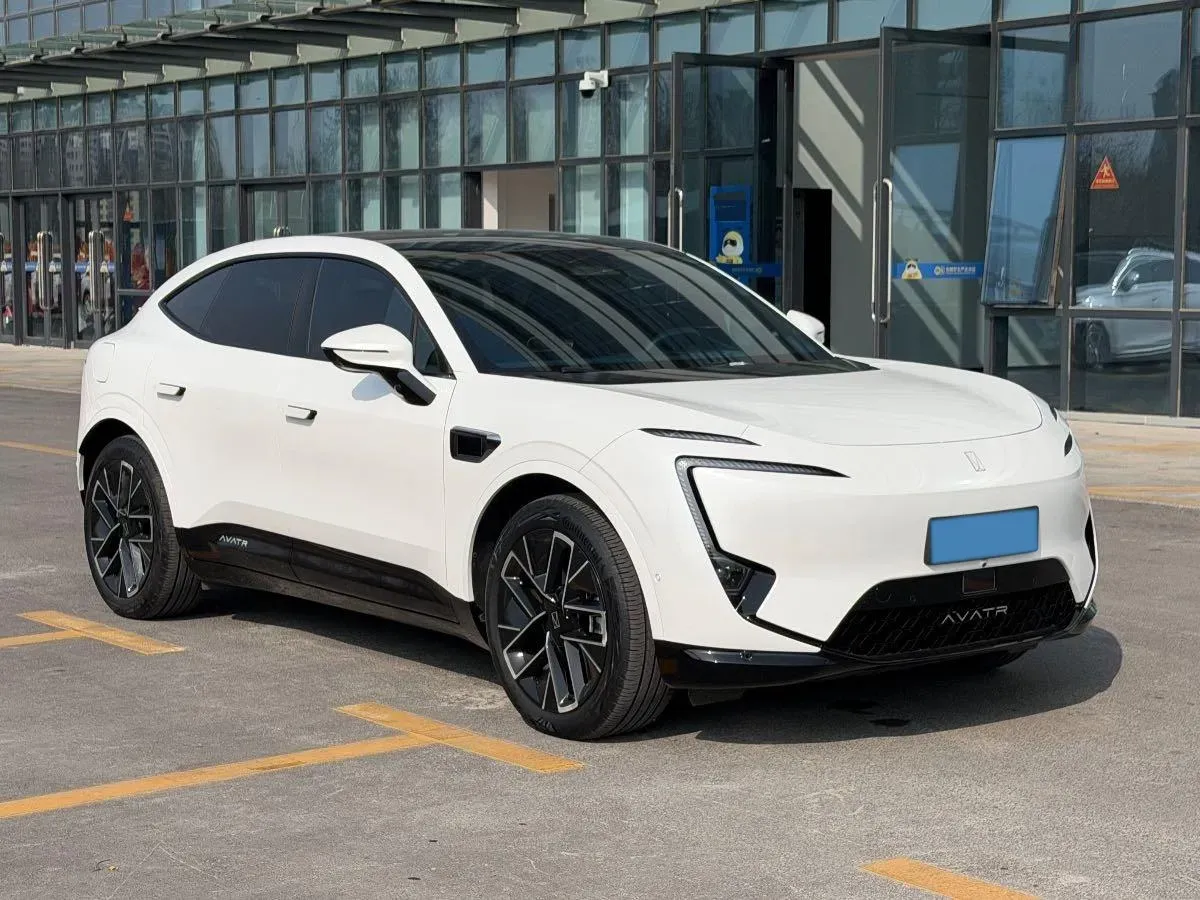 2025 Avatr 11 1.5T 156HP L4 REEV,autocango,china used car exporter,china ev exporter,chinese used car exporter,chinese used ev exporter