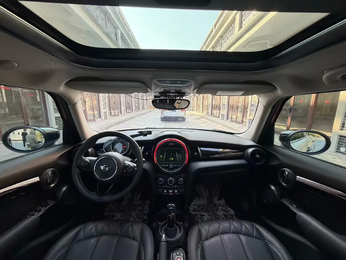 2020 MINI MINI 1.5T 102HP L3 7DCT,autocango,china used car exporter,china ev exporter,chinese used car exporter,chinese used ev exporter