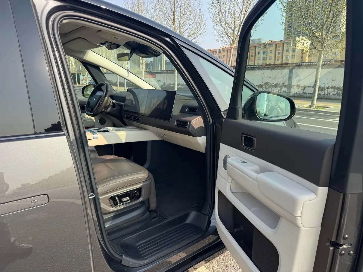 2024 Li MEGA BEV 102.7KWH,autocango,china used car exporter,china ev exporter,chinese used car exporter,chinese used ev exporter