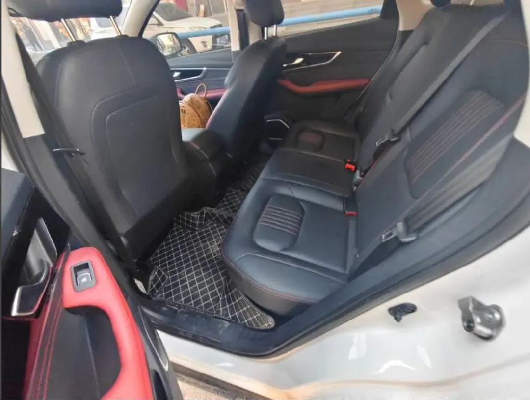 2021 Bestune T33 1.2T 143HP L4 6MT,autocango,china used car exporter,china ev exporter,chinese used car exporter,chinese used ev exporter