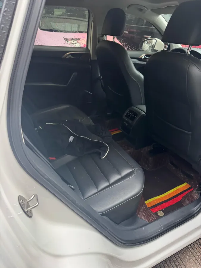 2019 MINI MINI 1.5T 102HP L3 7DCT,autocango,china used car exporter,china ev exporter,chinese used car exporter,chinese used ev exporter