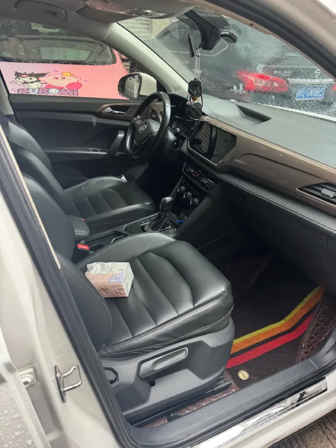 2019 MINI MINI 1.5T 102HP L3 7DCT,autocango,china used car exporter,china ev exporter,chinese used car exporter,chinese used ev exporter