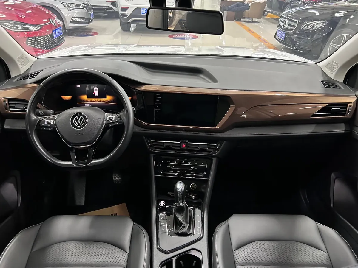 2022 Volkswagen Tharu 1.4T 150HP L4 7DCT,autocango,china used car exporter,china ev exporter,chinese used car exporter,chinese used ev exporter