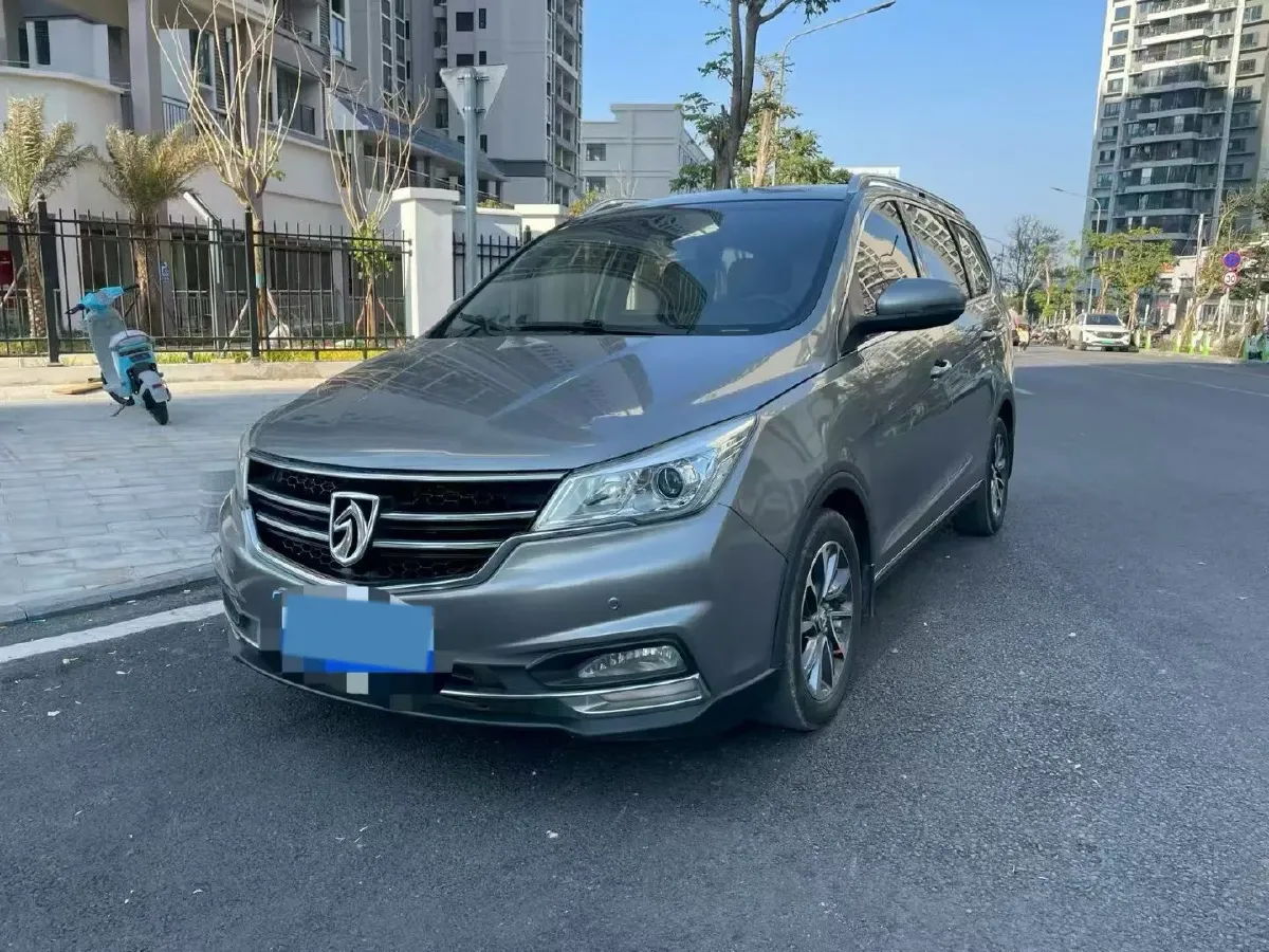 2017 BaoJun 730 1.5T 150HP L4 6DCT,autocango,china used car exporter,china ev exporter,chinese used car exporter,chinese used ev exporter