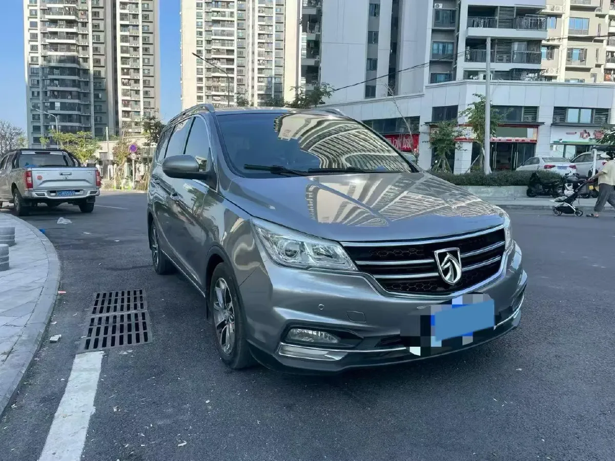 2017 BaoJun 730 1.5T 150HP L4 6DCT,autocango,china used car exporter,china ev exporter,chinese used car exporter,chinese used ev exporter