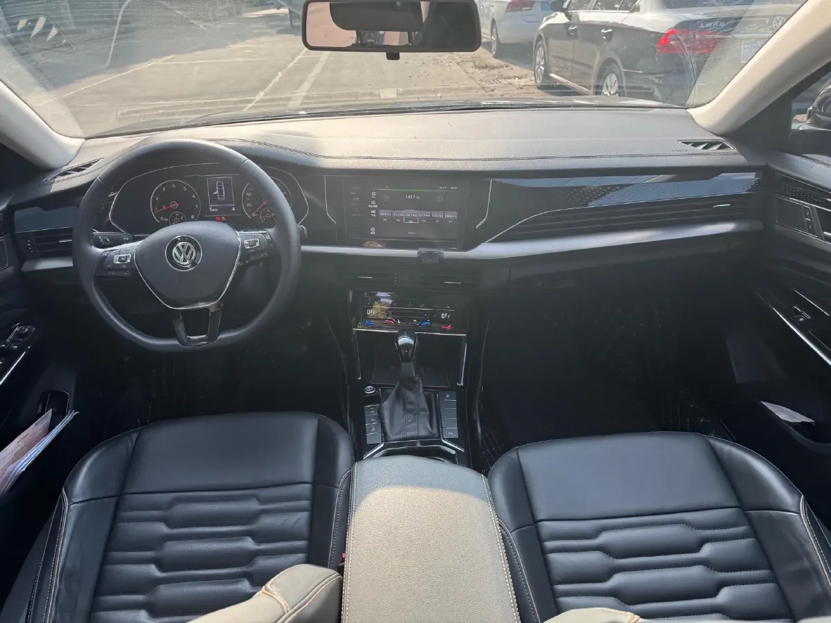 2020 Volkswagen Passat 2.0T 186HP L4 7DCT,autocango,china used car exporter,china ev exporter,chinese used car exporter,chinese used ev exporter