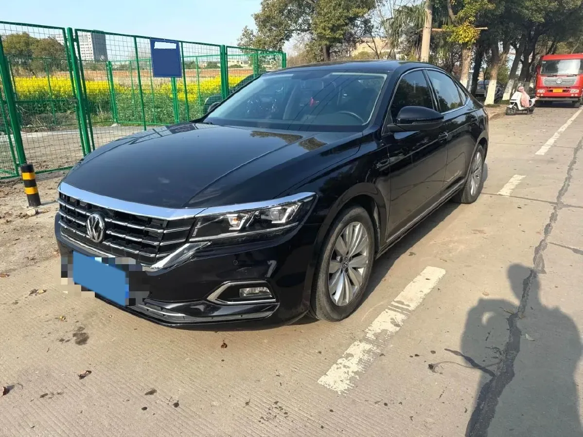 2020 Volkswagen Passat 2.0T 186HP L4 7DCT,autocango,china used car exporter,china ev exporter,chinese used car exporter,chinese used ev exporter