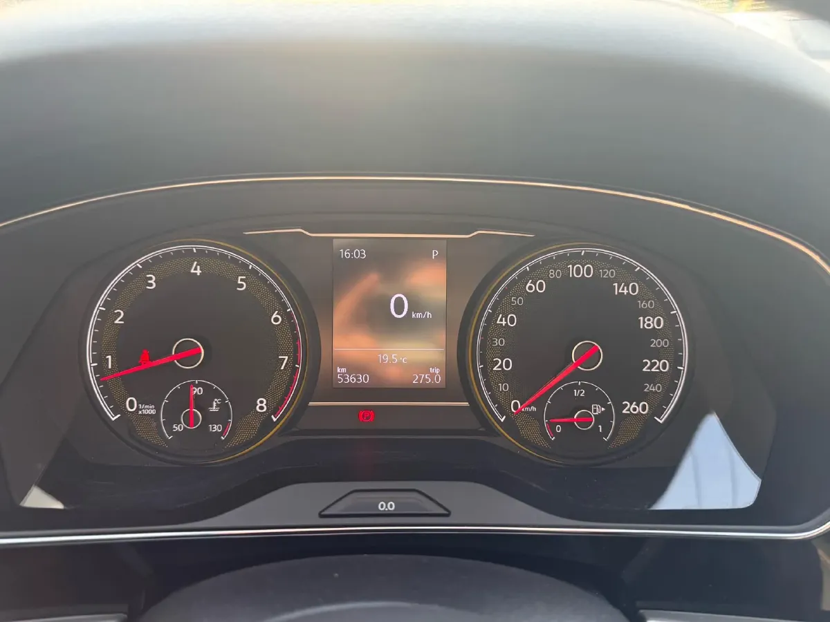 2020 Volkswagen Passat 2.0T 186HP L4 7DCT,autocango,china used car exporter,china ev exporter,chinese used car exporter,chinese used ev exporter