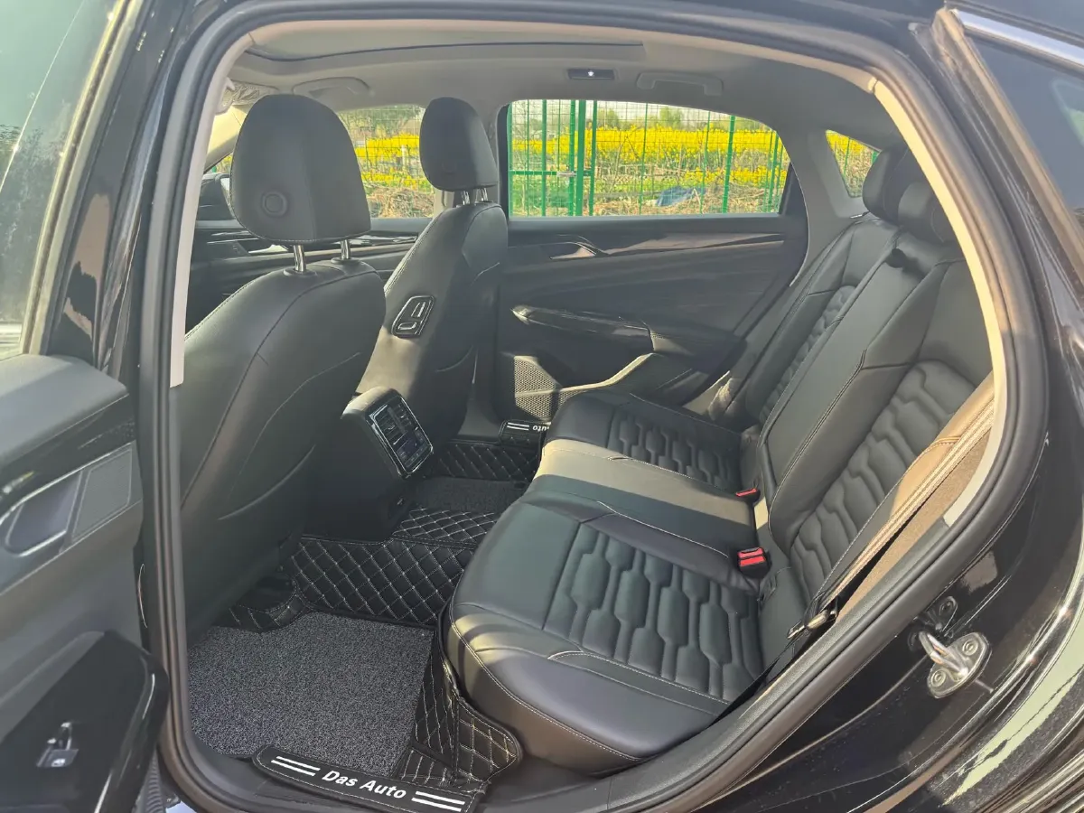 2020 Volkswagen Passat 2.0T 186HP L4 7DCT,autocango,china used car exporter,china ev exporter,chinese used car exporter,chinese used ev exporter