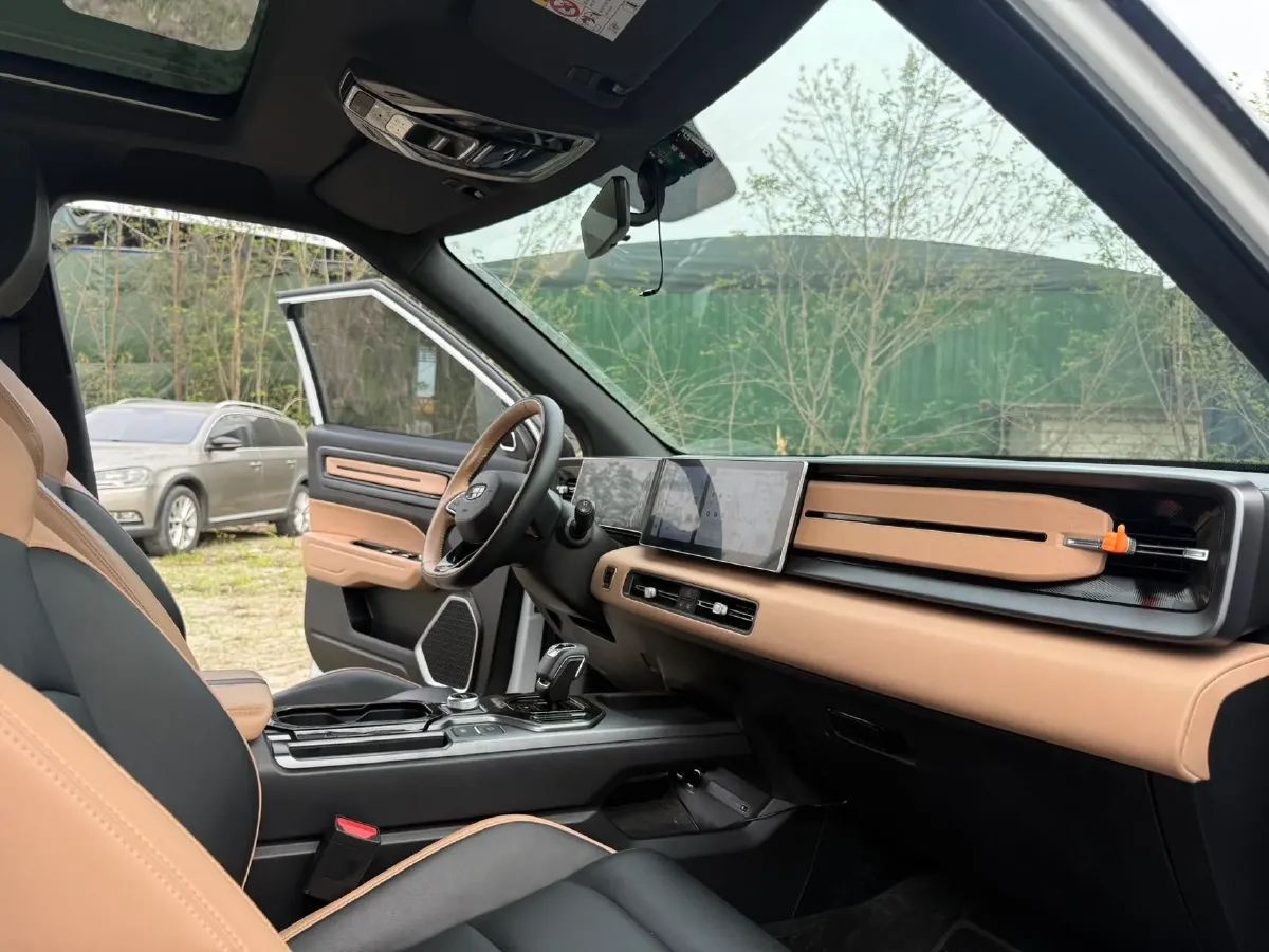 2023 Geely ICON 1.5T 181HP L4 7DCT,autocango,china used car exporter,china ev exporter,chinese used car exporter,chinese used ev exporter