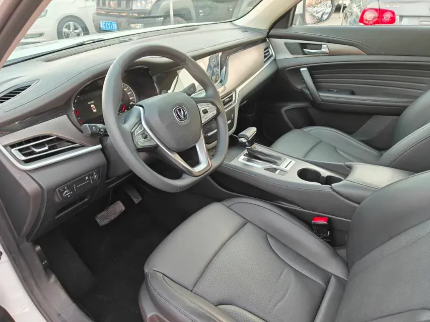 2019 ChangAn CS35 Plus 1.4T 158HP L4 7DCT,autocango,china used car exporter,china ev exporter,chinese used car exporter,chinese used ev exporter