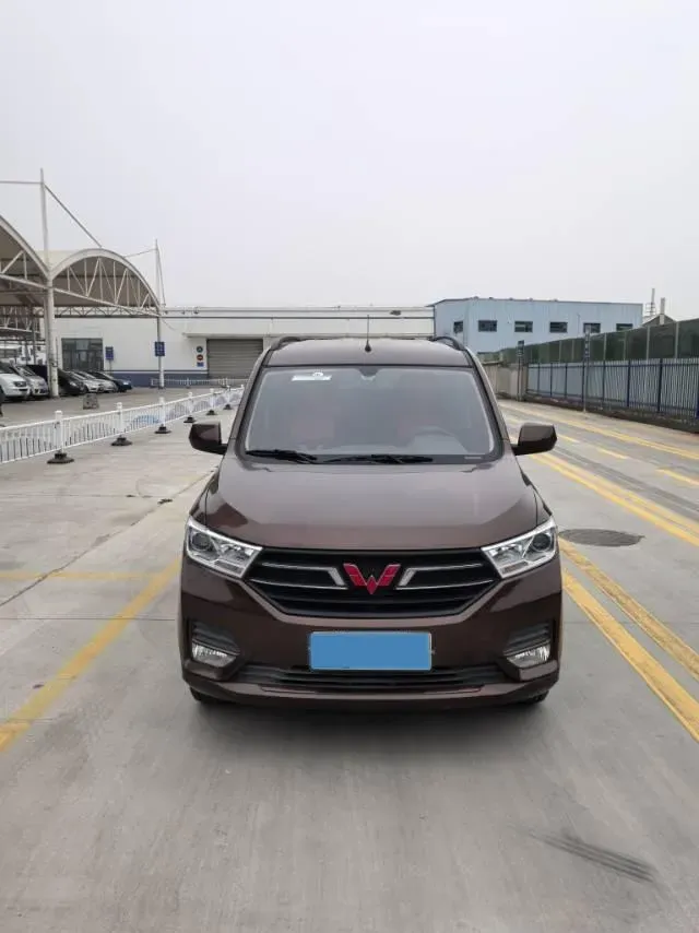 2021 WuLing RongGuang New Truck 1.5L 99HP L4 5MT,autocango,china used car exporter,china ev exporter,chinese used car exporter,chinese used ev exporter