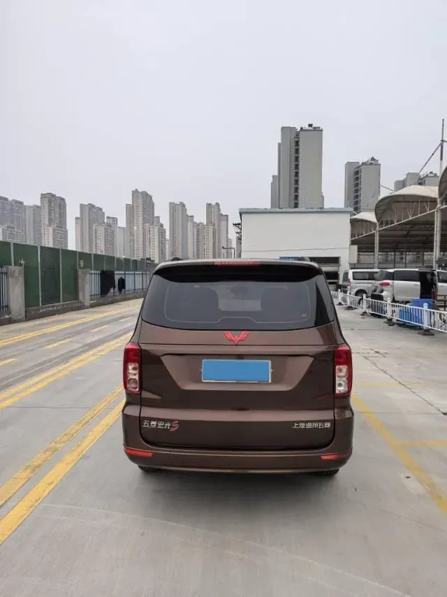 2021 WuLing RongGuang New Truck 1.5L 99HP L4 5MT,autocango,china used car exporter,china ev exporter,chinese used car exporter,chinese used ev exporter
