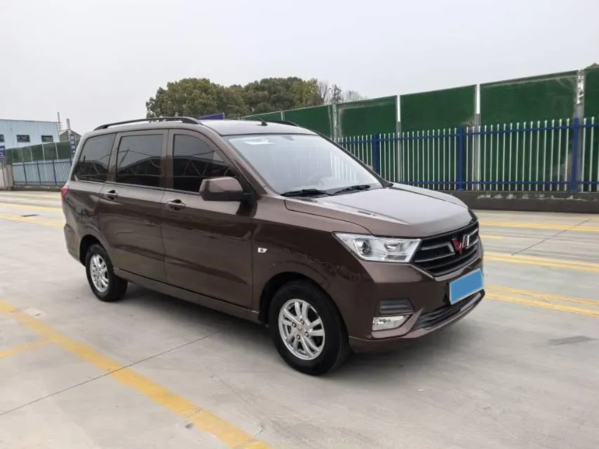 2021 WuLing RongGuang New Truck 1.5L 99HP L4 5MT,autocango,china used car exporter,china ev exporter,chinese used car exporter,chinese used ev exporter