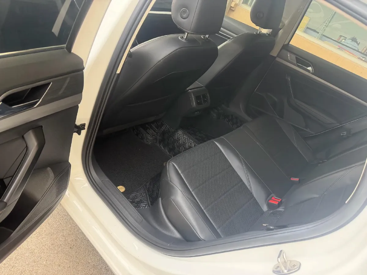 2019 Volkswagen Lavida 1.5L 113HP L4 6AT,autocango,china used car exporter,china ev exporter,chinese used car exporter,chinese used ev exporter