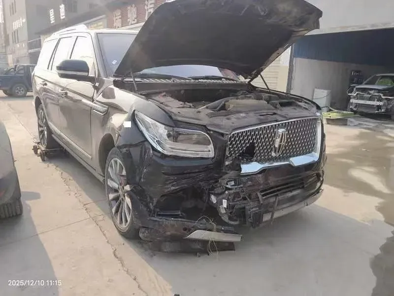 2019 Lincoln Navigator 3.5T 388HP V6 10AT,autocango,china used car exporter,china ev exporter,chinese used car exporter,chinese used ev exporter